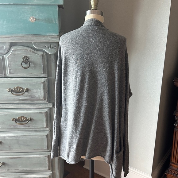 Anthropologie Velvet Graham & Spencer Rozalia Open Cardigan Gray - Picture 8 of 11